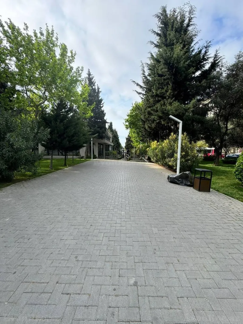 Satılır 2 otaqlı Mənzil Köhnə tikili 65 m² Nərimanov r. - şəkil 2