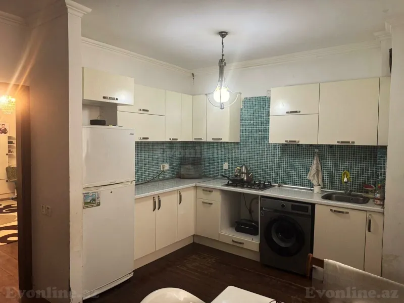 Satılır 2 otaqlı Mənzil Köhnə tikili 65 m² Nərimanov r. - şəkil 4