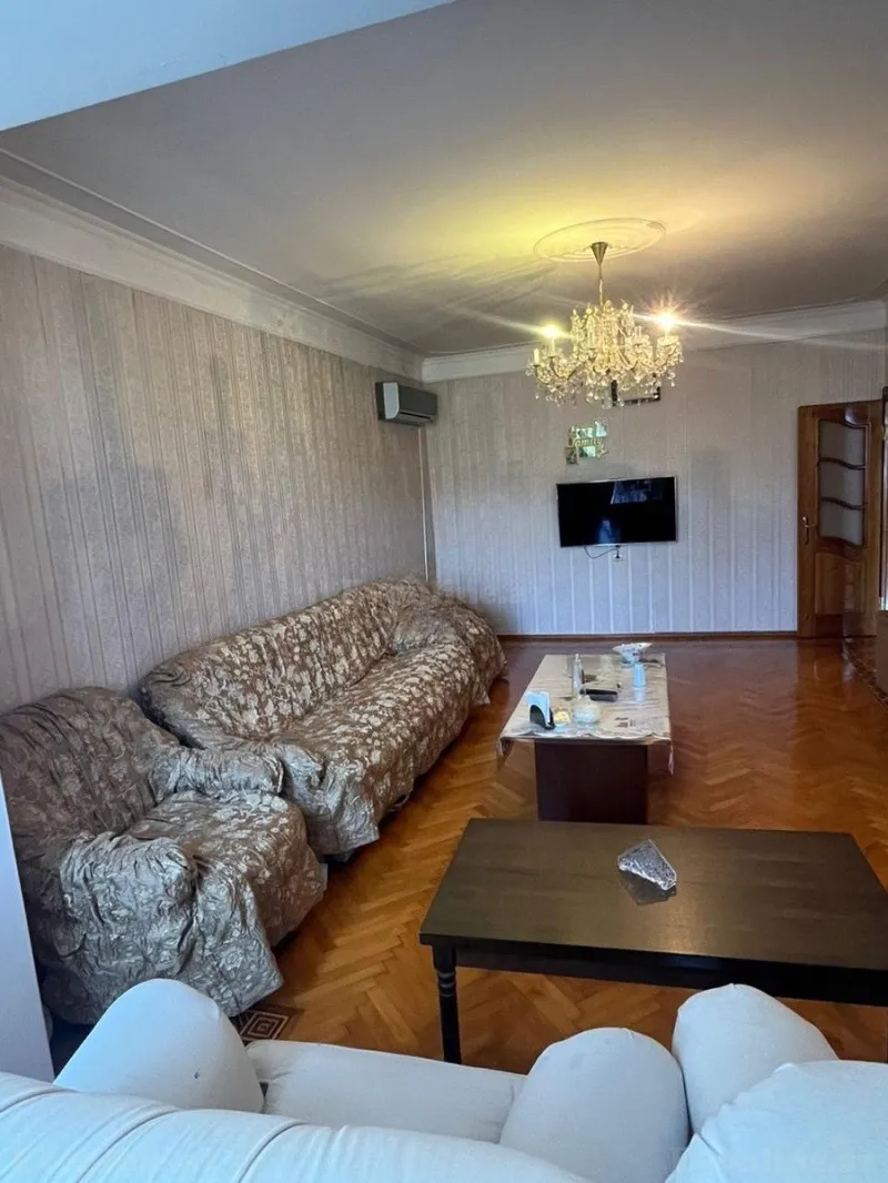 Satılır 3 otaqlı Mənzil Köhnə tikili 100 m² Gənclik m. - şəkil 18