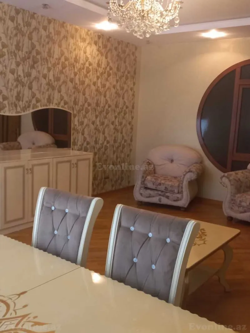 3 otaqlı Mənzil 120 m² Azadlıq prospekti m. Kirayə verilir
