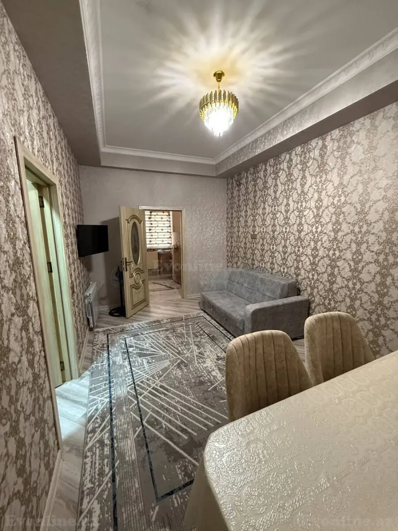 Satılır 2 otaqlı Mənzil Köhnə tikili 46 m² Əhmədli m. - şəkil 2