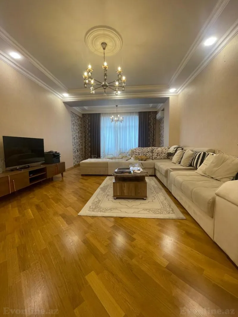3 otaqlı Mənzil 127 m² Səbail r. Satılır