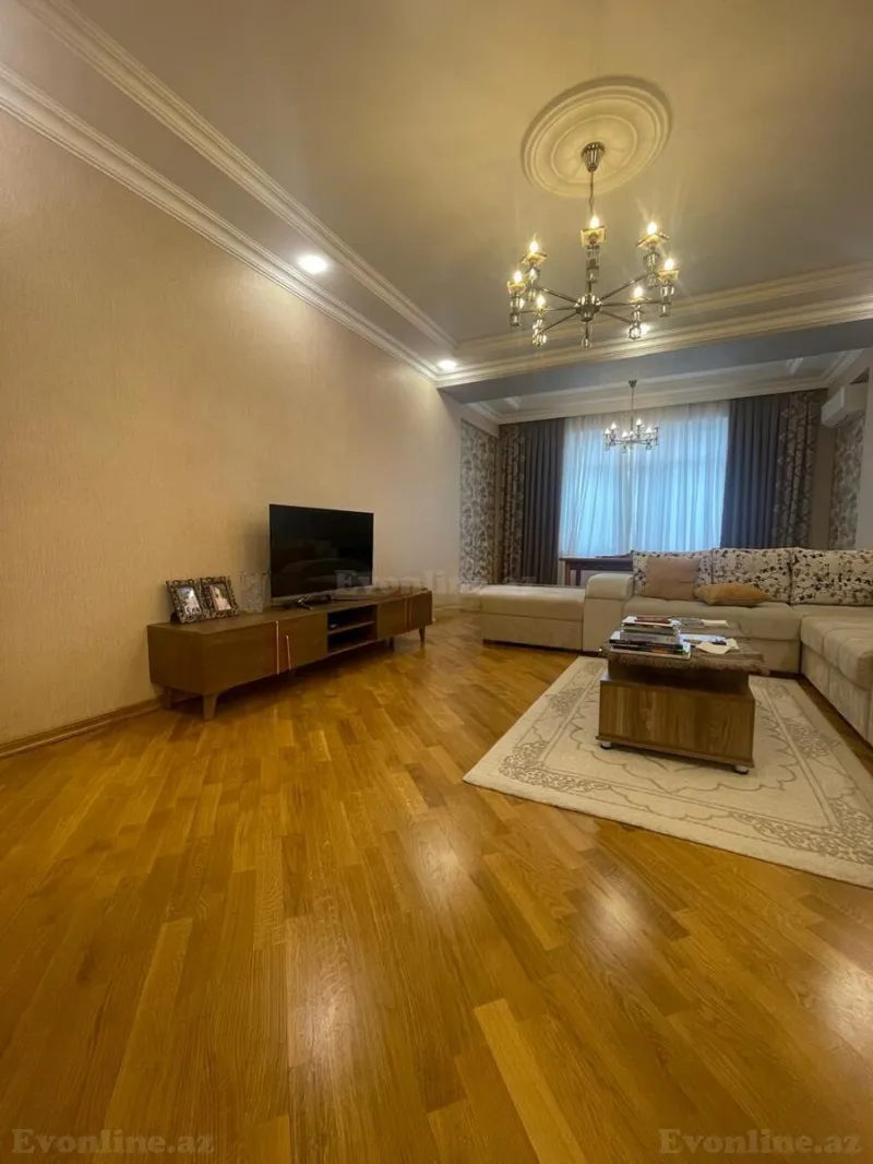 Satılır 3 otaqlı Mənzil Yeni tikili 127 m² Səbail r. - şəkil 2
