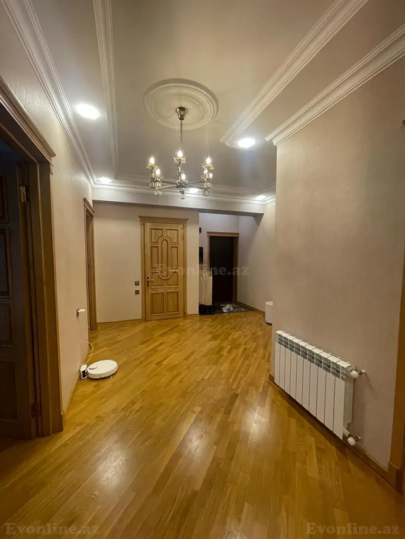 Satılır 3 otaqlı Mənzil Yeni tikili 127 m² Səbail r. - şəkil 13