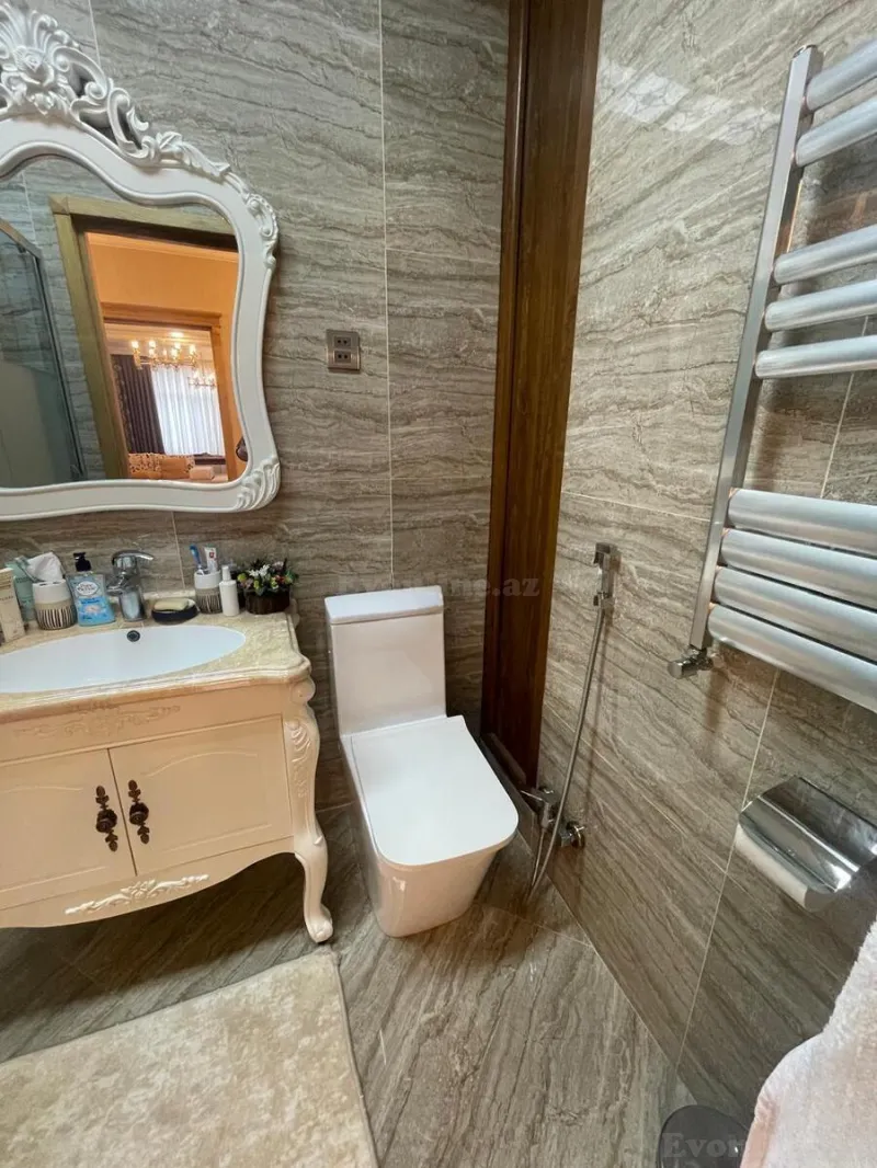 Satılır 3 otaqlı Mənzil Yeni tikili 127 m² Səbail r. - şəkil 24