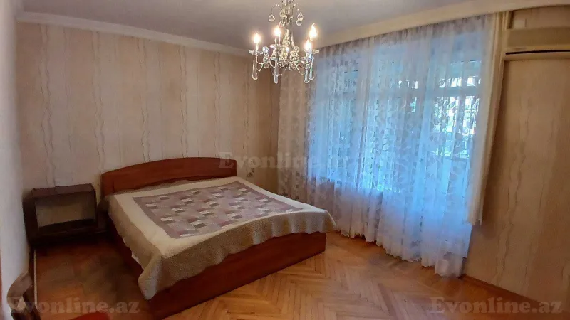 Kirayə verilir 2 otaqlı Mənzil Köhnə tikili 65 m² 28 May m.