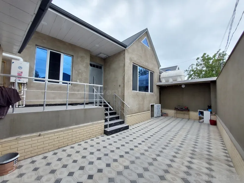 3 otaqlı Həyət evi 100 m² Binə Satılır