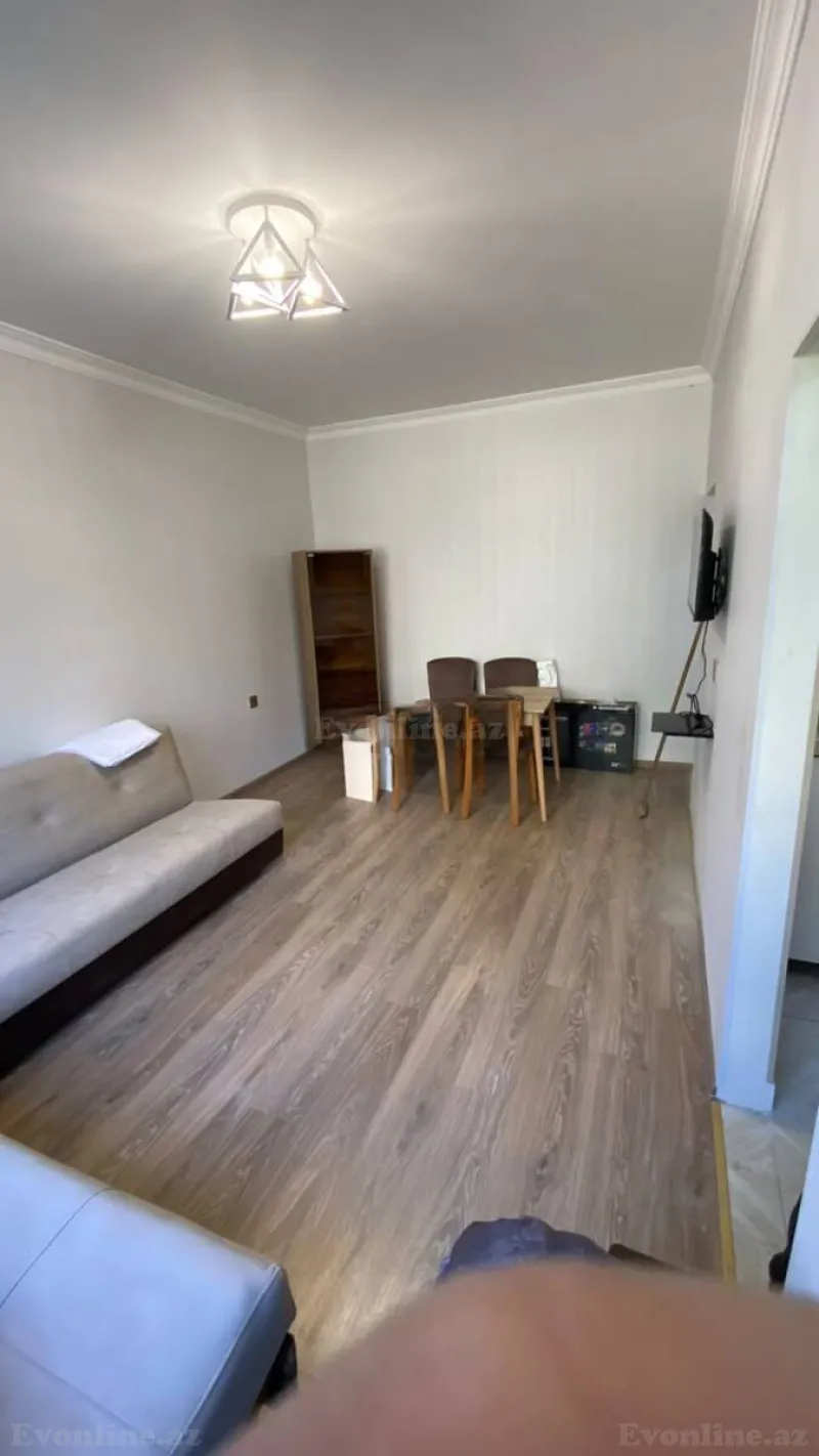 Kirayə verilir 1 otaqlı Mənzil Köhnə tikili 40 m² Gənclik m. - şəkil 2