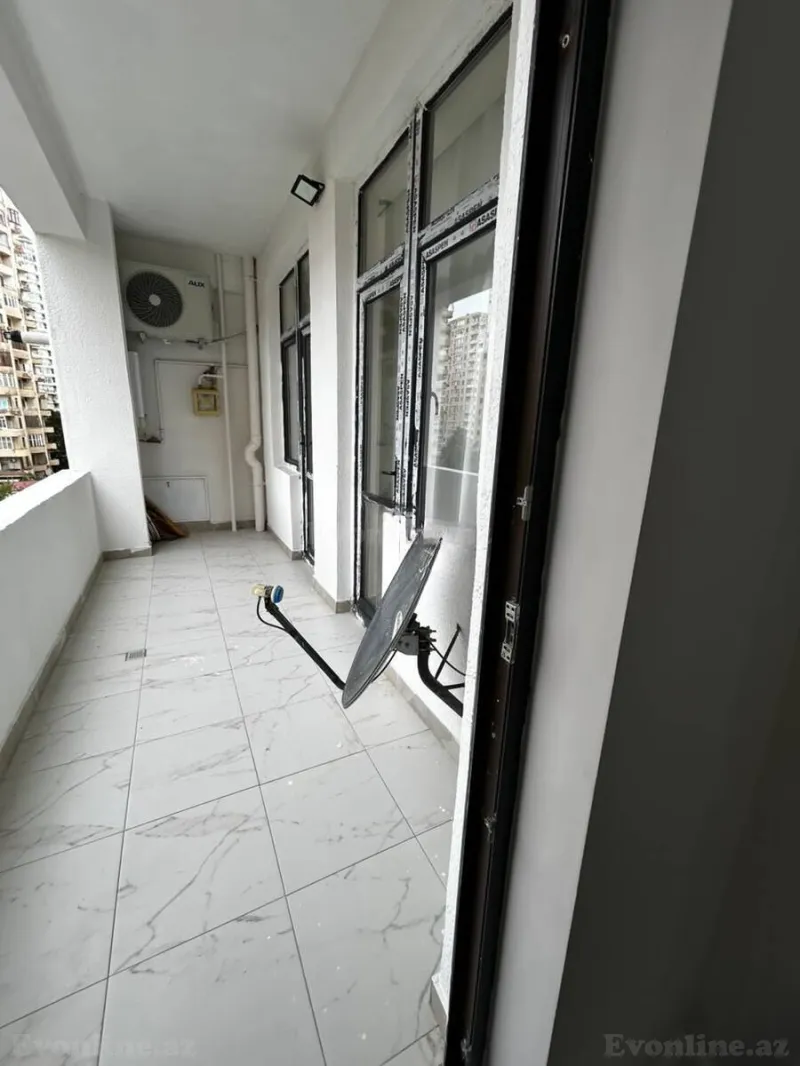 Kirayə verilir 4 otaqlı Mənzil Yeni tikili 120 m² Nərimanov r. - şəkil 19