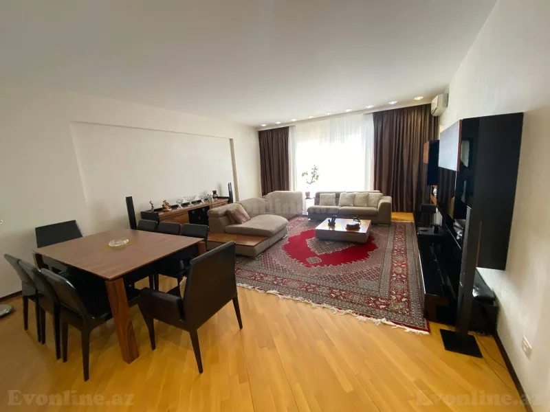 Satılır 4 otaqlı Mənzil Yeni tikili 200 m² 28 May m. - şəkil 3