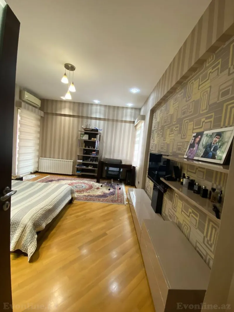 Satılır 4 otaqlı Mənzil Yeni tikili 200 m² 28 May m. - şəkil 22
