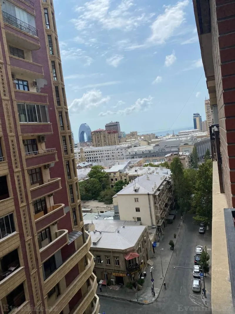 Satılır 4 otaqlı Mənzil Yeni tikili 200 m² 28 May m. - şəkil 27