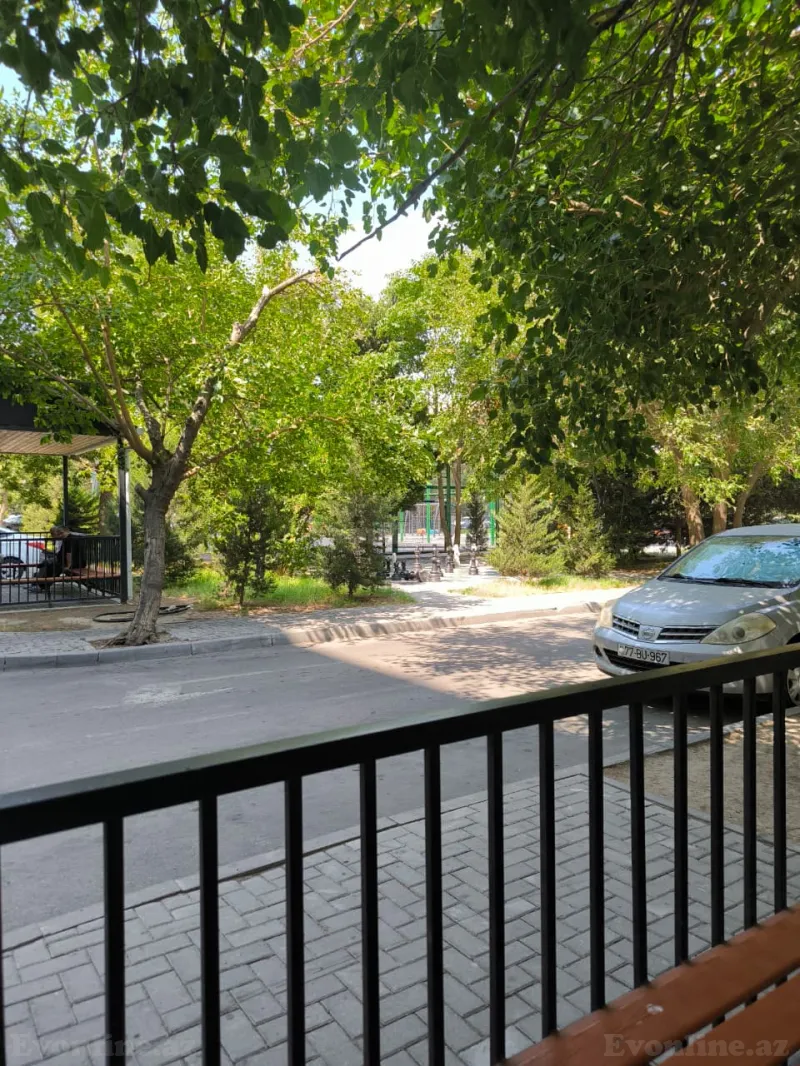 Satılır 2 otaqlı Mənzil Köhnə tikili 41 m² Gənclik m. - şəkil 4