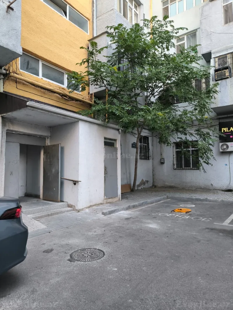 Satılır 2 otaqlı Mənzil Köhnə tikili 41 m² Gənclik m. - şəkil 6
