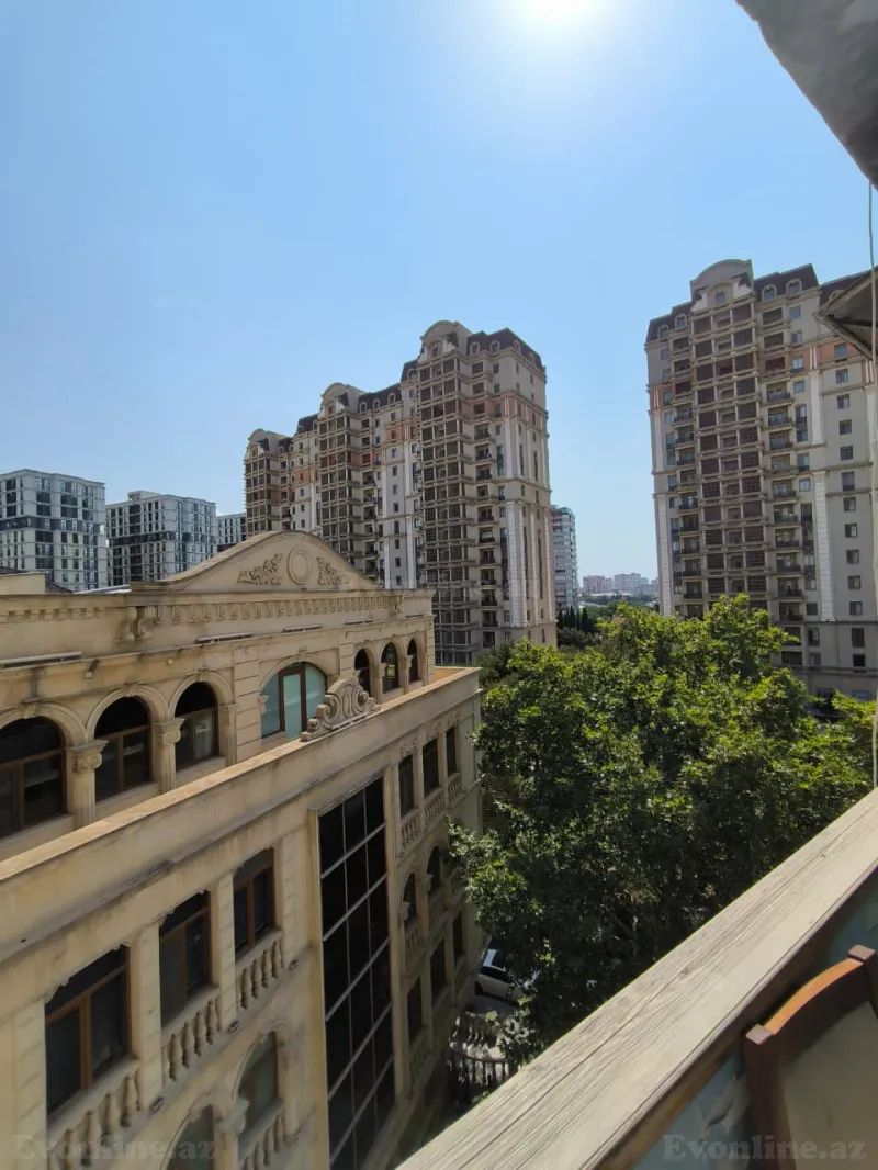 Satılır 2 otaqlı Mənzil Köhnə tikili 41 m² Gənclik m. - şəkil 25