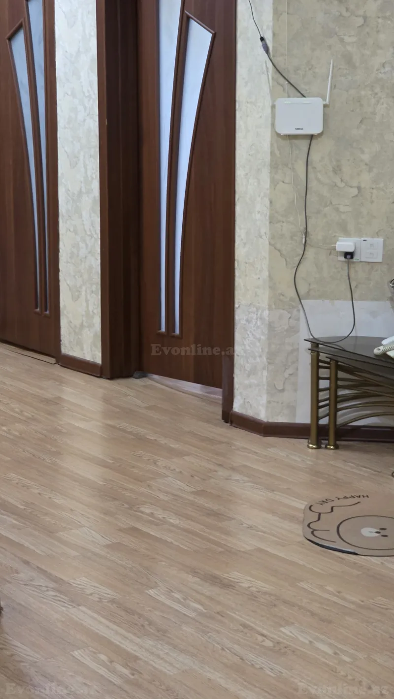 Satılır 4 otaqlı Mənzil Köhnə tikili 110 m² Yasamal - şəkil 3