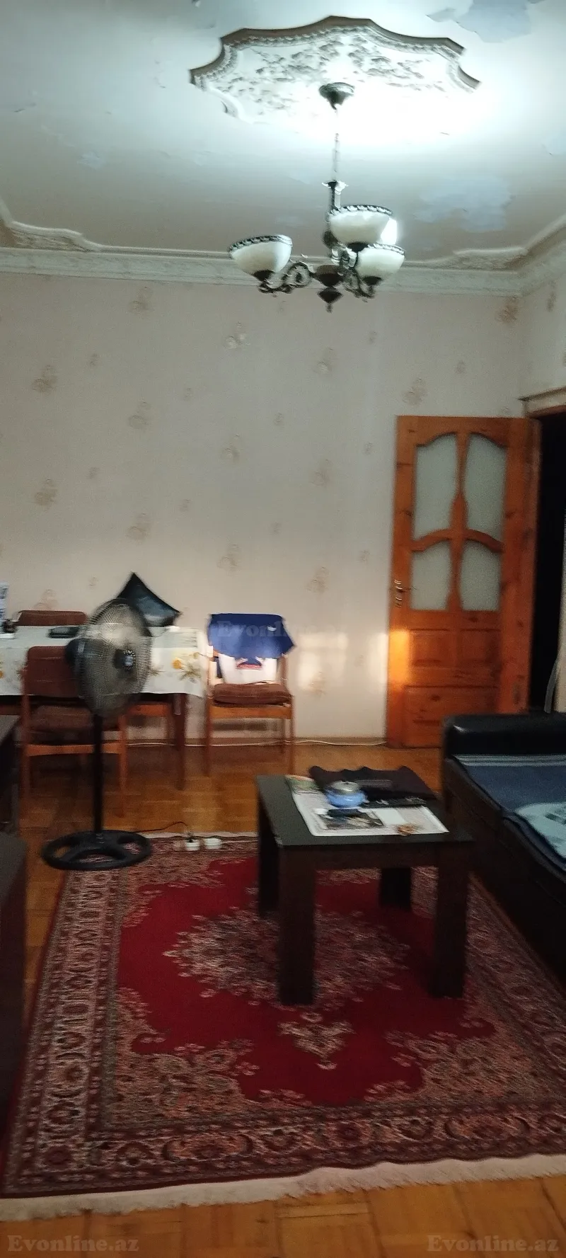 Bakı, Binəqədi r., Azadlıq prospekti m., 8-ci mikrorayonda 3 otaqlı mənzil kirayə verilir
