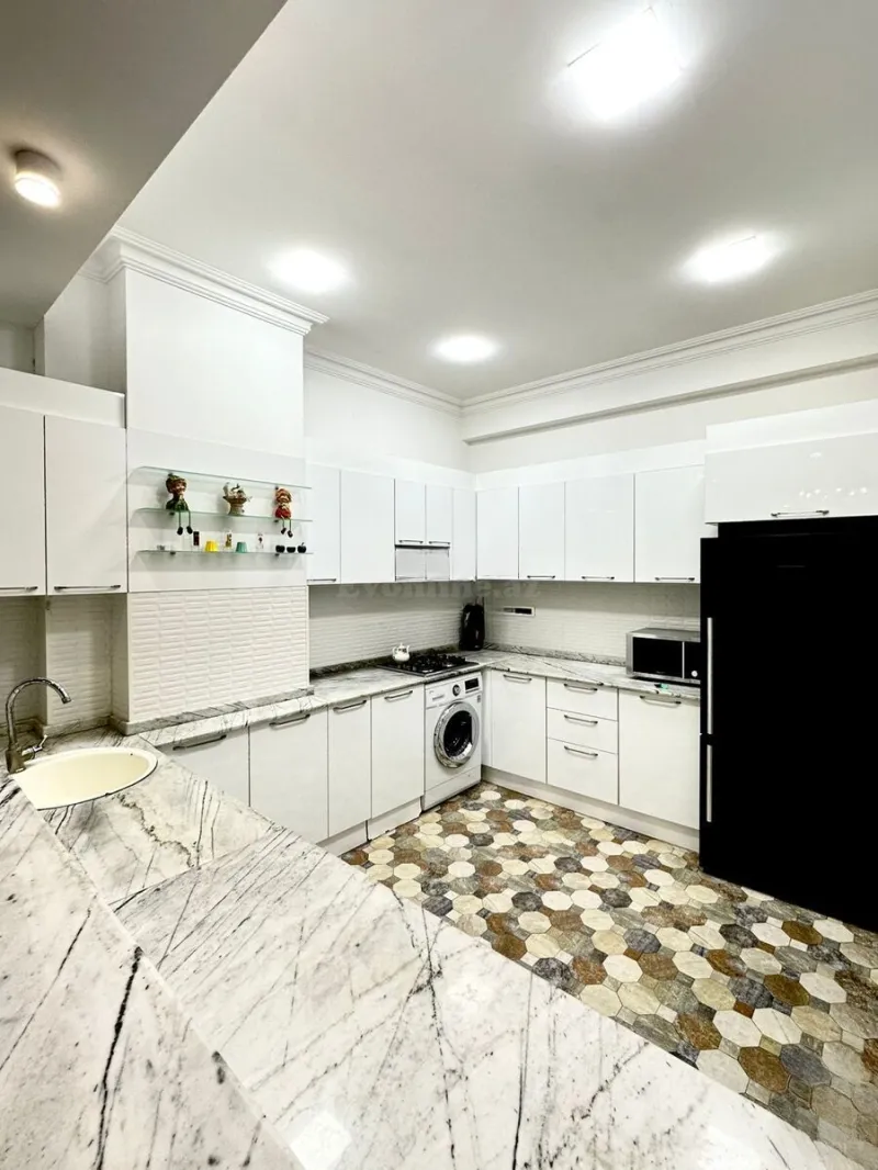 Kirayə verilir 3 otaqlı Mənzil Yeni tikili 120 m² 28 May m. - şəkil 10