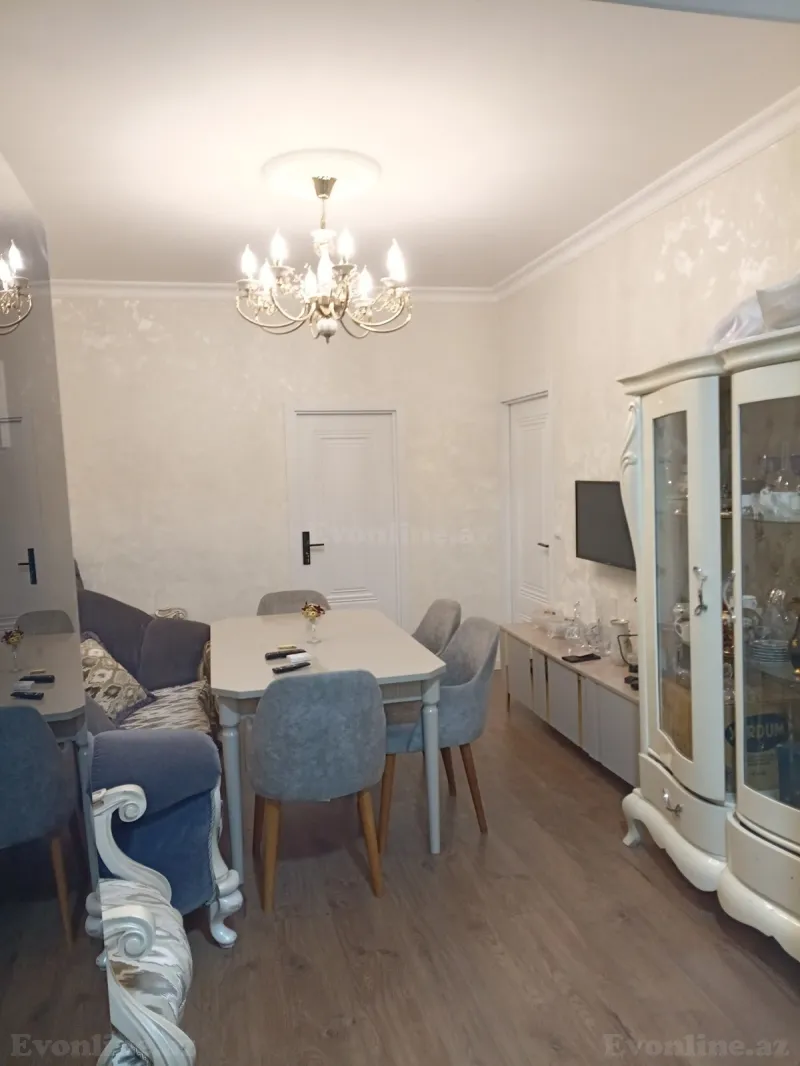 3 otaqlı Mənzil 55 m² 4-cü mikrorayon Satılır
