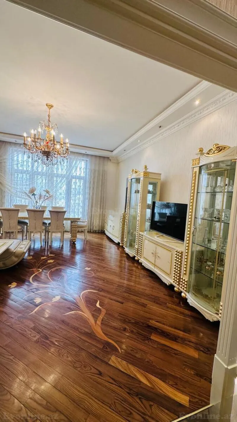 Satılır 3 otaqlı Mənzil Yeni tikili 120 m² Səbail r. - şəkil 2