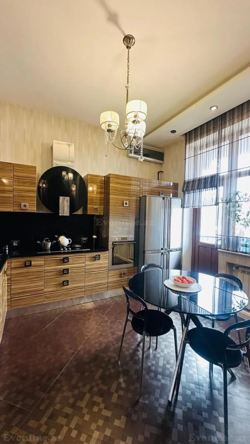 Satılır 3 otaqlı Mənzil Yeni tikili 120 m² Səbail r. - şəkil 8