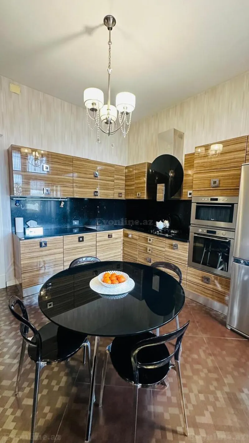 Satılır 3 otaqlı Mənzil Yeni tikili 120 m² Səbail r. - şəkil 10