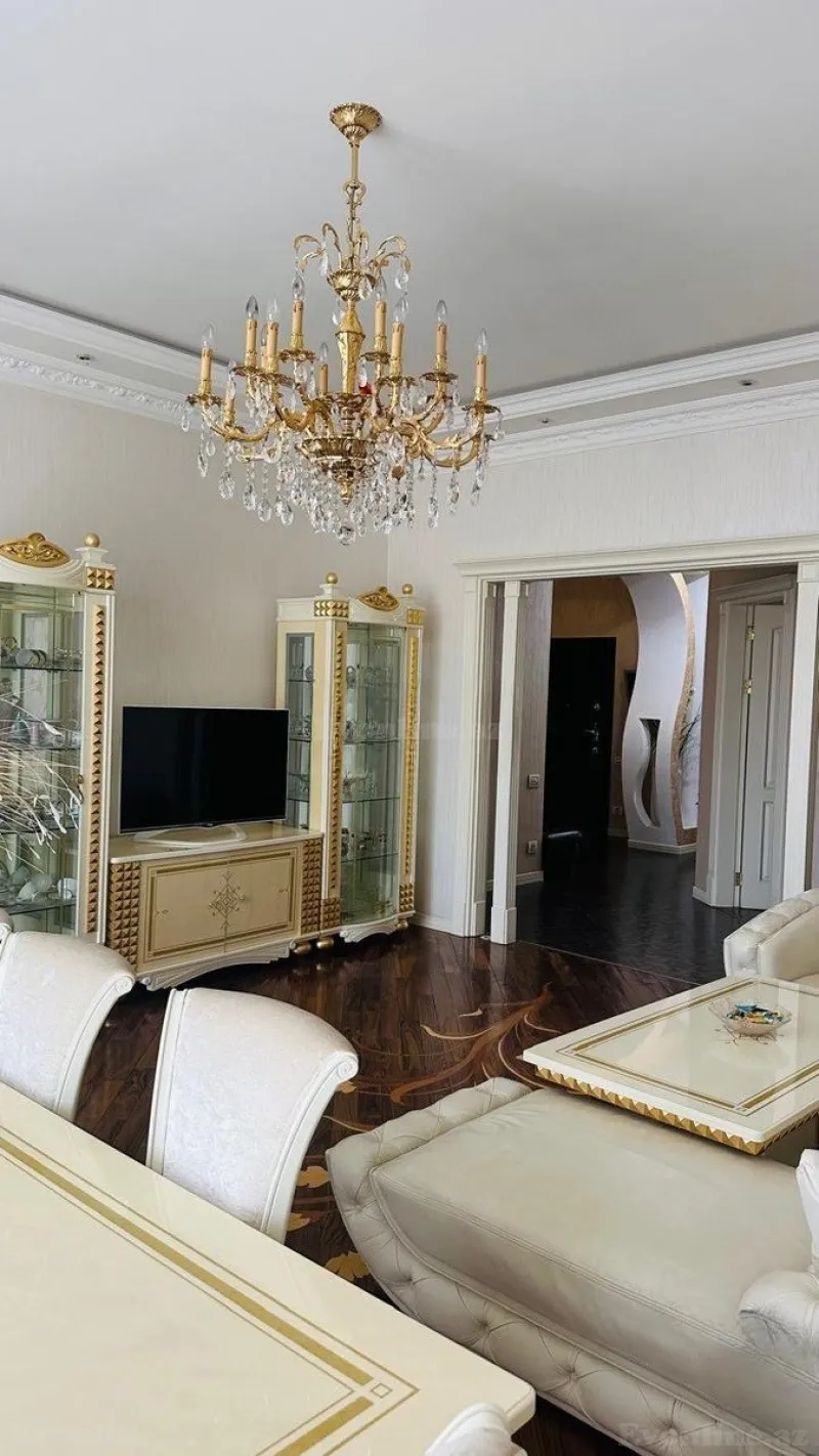 Satılır 3 otaqlı Mənzil Yeni tikili 120 m² Səbail r. - şəkil 18