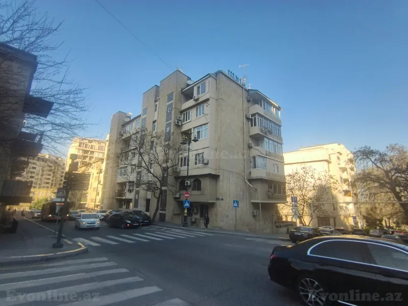 2 otaqlı Mənzil 57.6 m² İçərişəhər m. Satılır