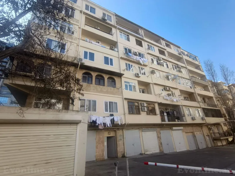 Satılır 2 otaqlı Mənzil Köhnə tikili 57.6 m² İçərişəhər m. - şəkil 2
