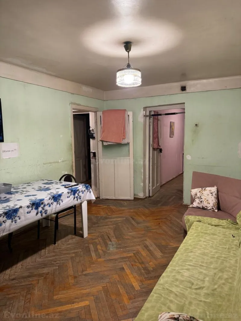 Satılır 3 otaqlı Mənzil Köhnə tikili 70 m² İnşaatçılar m. - şəkil 3