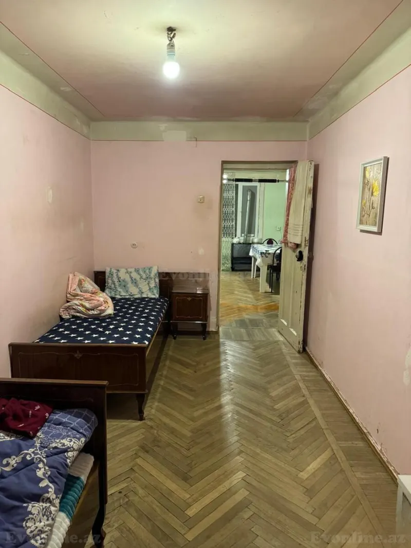 Satılır 3 otaqlı Mənzil Köhnə tikili 70 m² İnşaatçılar m. - şəkil 5