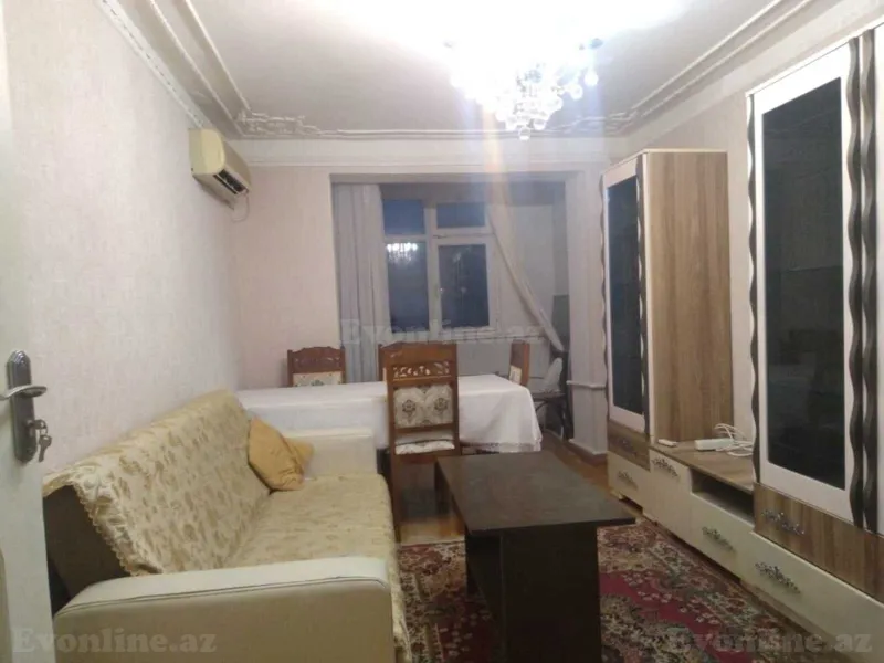 2 otaqlı Mənzil 45 m² Elmlər Akademiyası m. Satılır