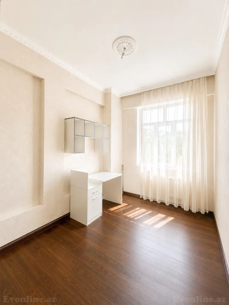 Satılır 3 otaqlı Mənzil Yeni tikili 75 m² Memar Əcəmi m. - şəkil 4