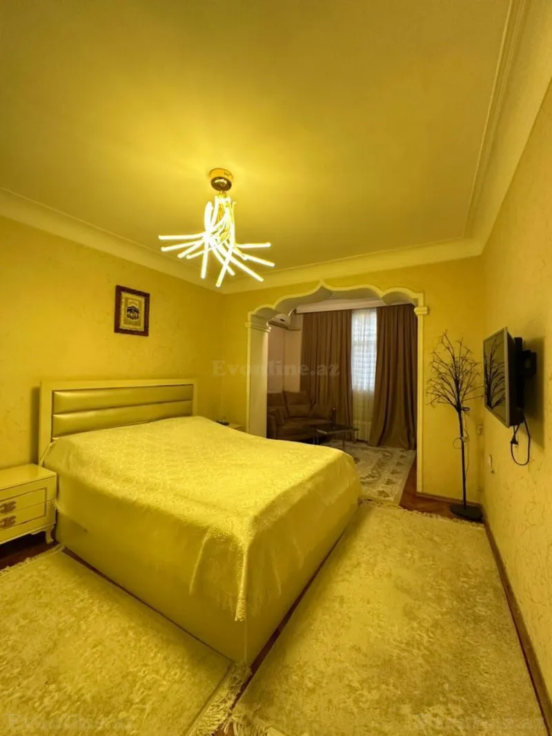 Satılır 3 otaqlı Mənzil Köhnə tikili 70 m² Gənclik m. - şəkil 3