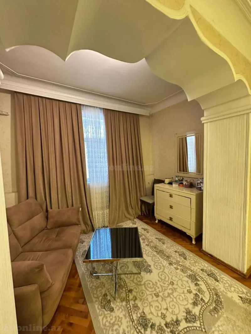 Satılır 3 otaqlı Mənzil Köhnə tikili 70 m² Gənclik m. - şəkil 9