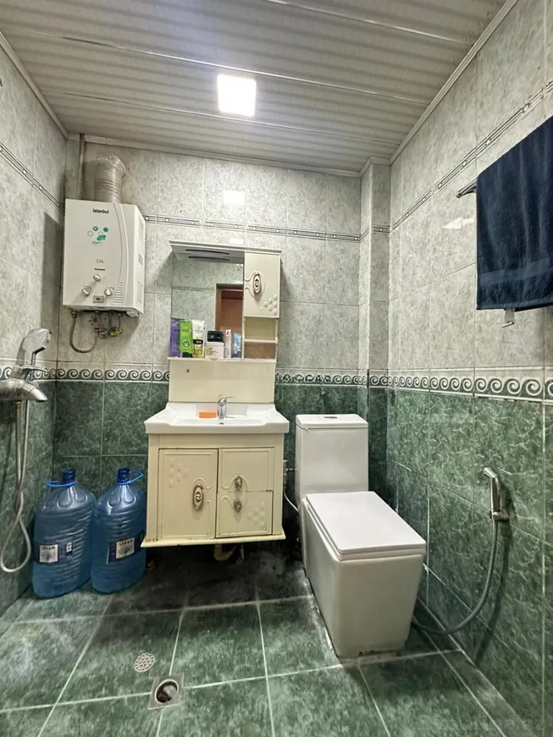 Satılır 3 otaqlı Mənzil Köhnə tikili 70 m² Gənclik m. - şəkil 16