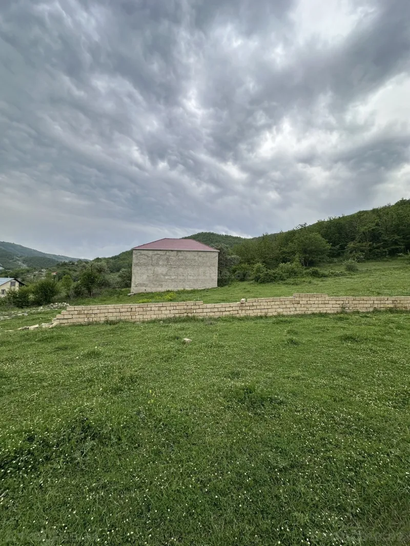 9 otaqlı Həyət evi 300 m² Xızı Satılır