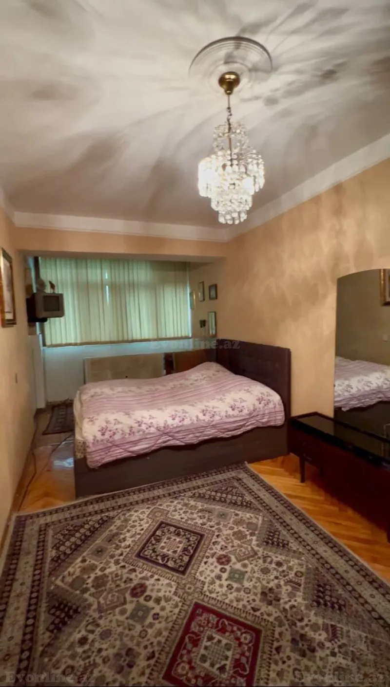 Satılır 3 otaqlı Mənzil Köhnə tikili 75 m² Nərimanov r. - şəkil 5