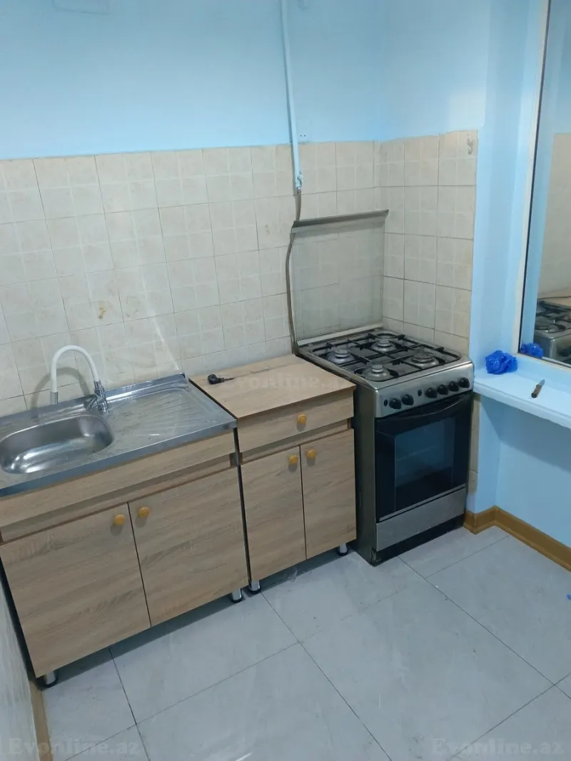 Kirayə verilir 2 otaqlı Mənzil Köhnə tikili 55 m² İnşaatçılar m. - şəkil 3