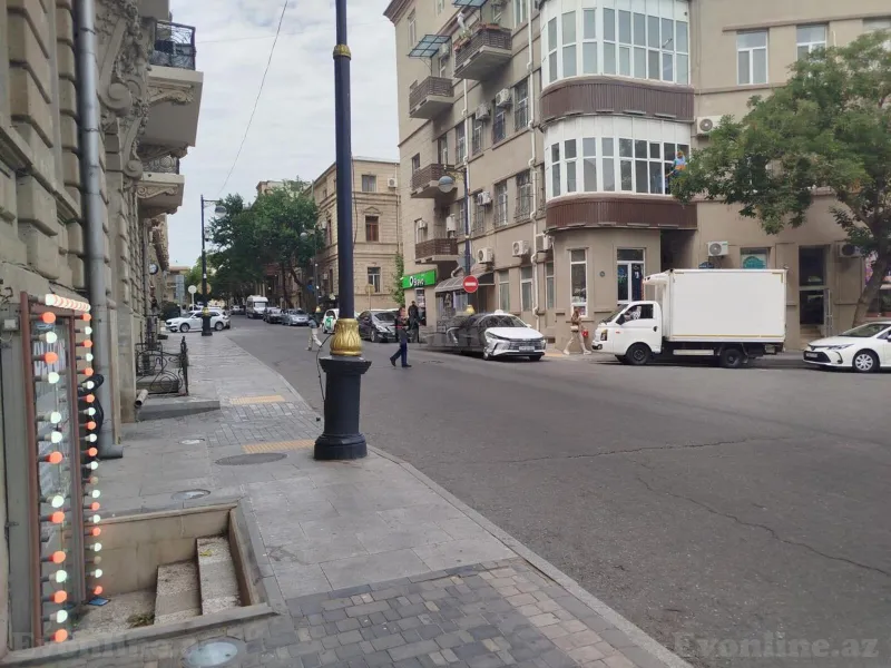 Kirayə verilir Ofis 150 m² Səbail r. - şəkil 6