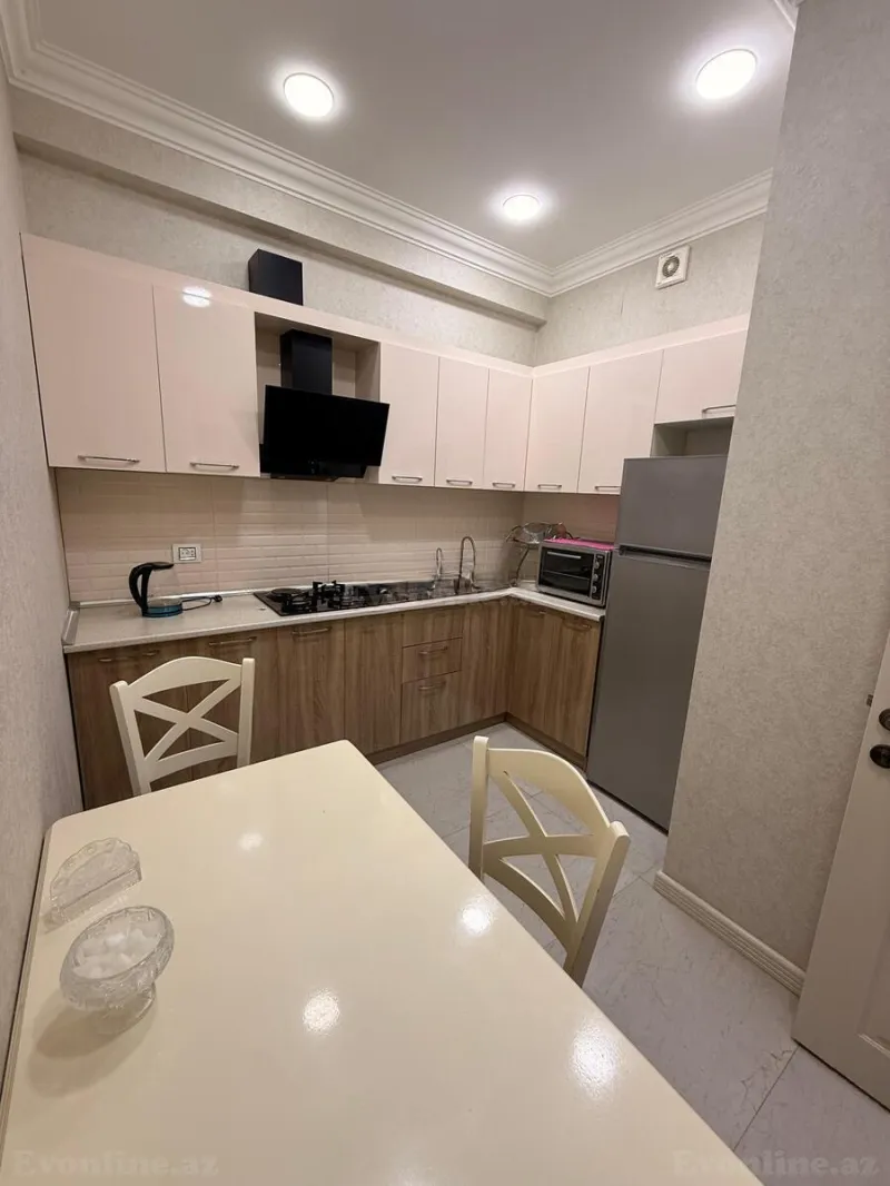 3 otaqlı Mənzil 90 m² Nəsimi r. Kirayə verilir