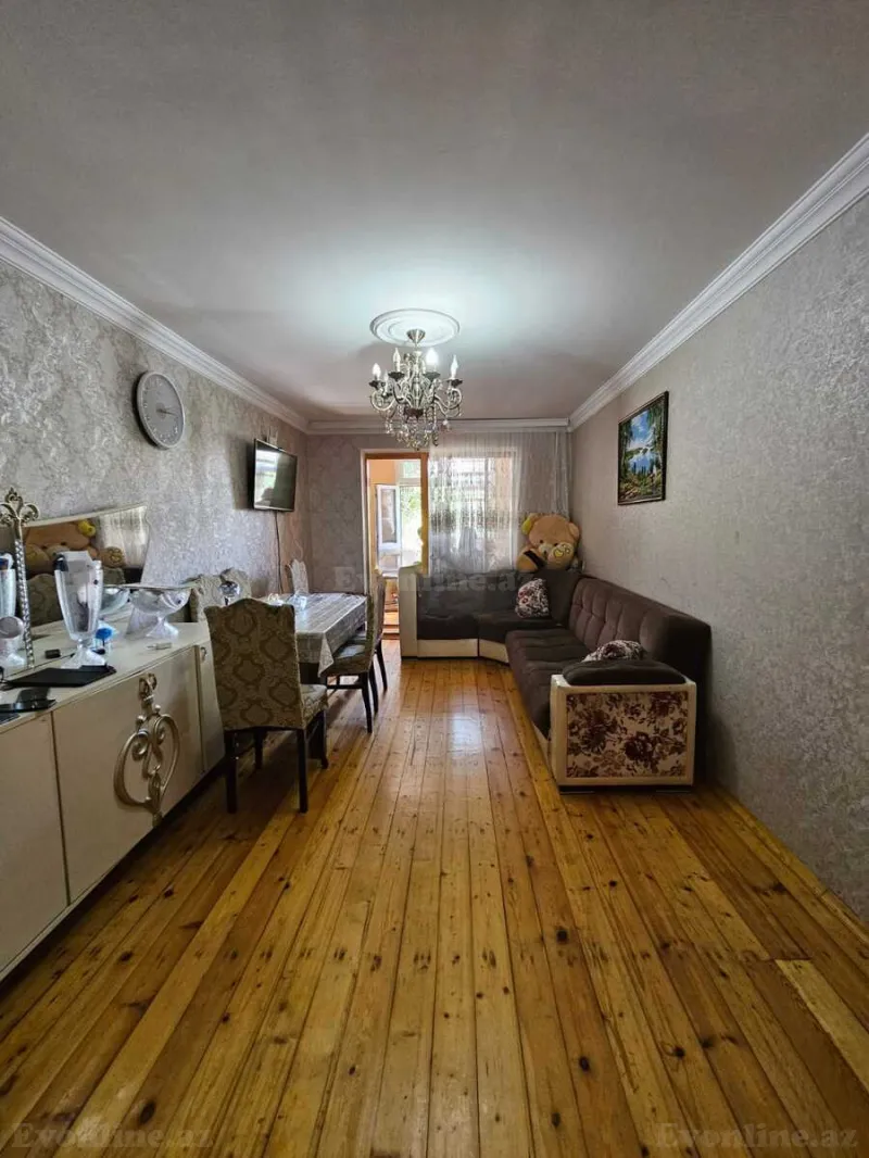Satılır 3 otaqlı Mənzil Köhnə tikili 70 m² Sumqayıt