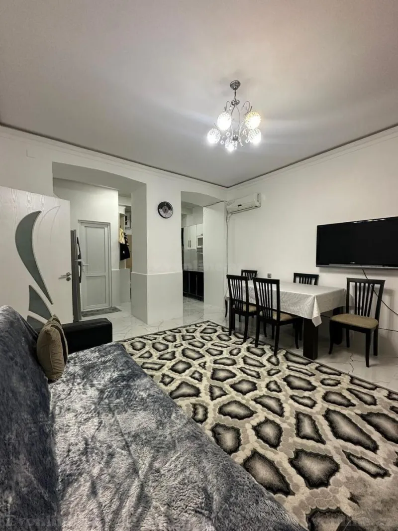 Kirayə verilir 2 otaqlı Mənzil Köhnə tikili 42 m² 28 May m. - şəkil 2