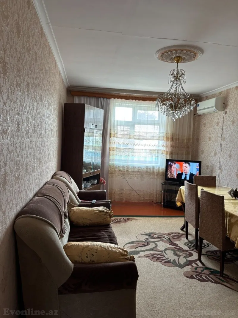 5 otaqlı Mənzil 120 m² Oğuz Satılır