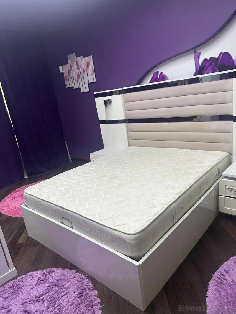 3 otaqlı Mənzil 120 m² 8 Noyabr m. Kirayə verilir