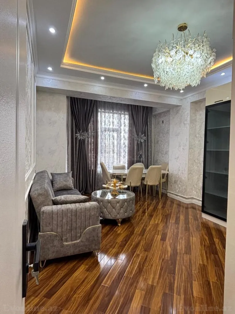 3 otaqlı Mənzil 80 m² 28 May m. Satılır
