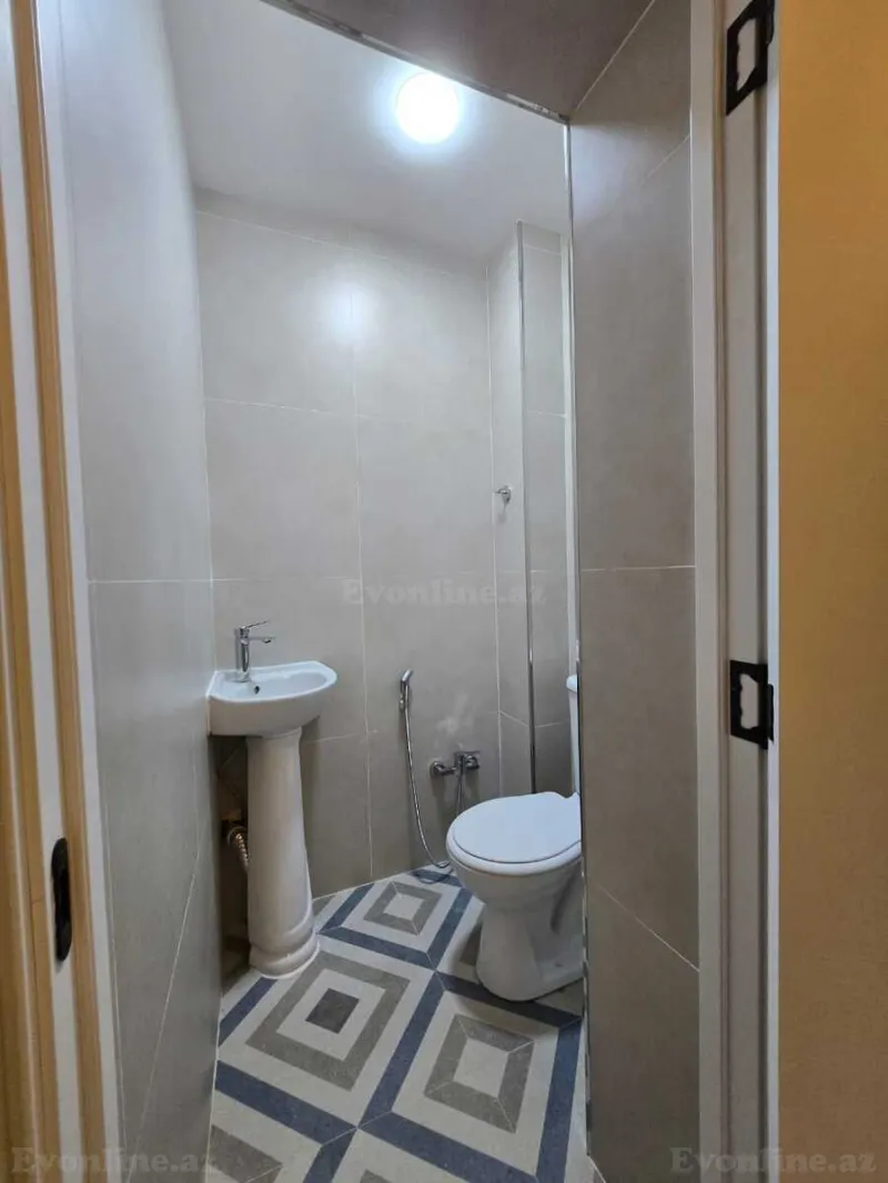 Kirayə verilir 4 otaqlı Mənzil Köhnə tikili 100 m² Səbail r. - şəkil 11
