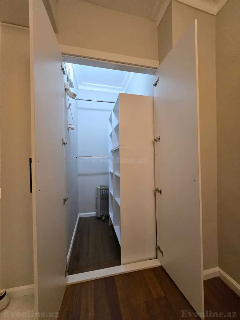 Kirayə verilir 4 otaqlı Mənzil Köhnə tikili 100 m² Səbail r. - şəkil 15
