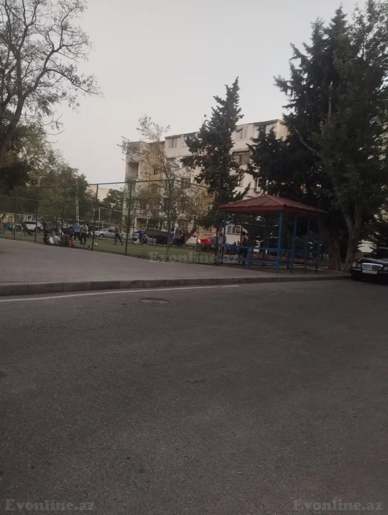 3 otaqlı Mənzil 70 m² Əmircan Satılır