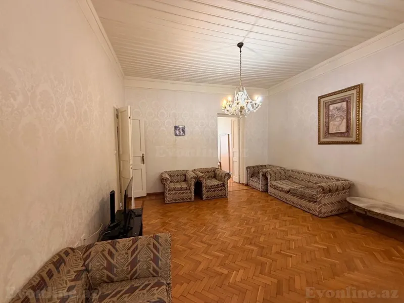 Kirayə verilir 3 otaqlı Mənzil Köhnə tikili 75 m² Yasamal r. - şəkil 2